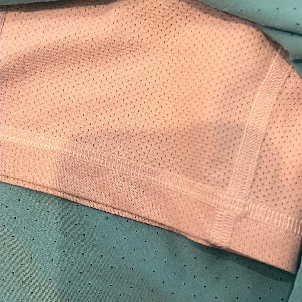 lululemon athletica Men's Light Blue Athletic Shorts - Picture 3 of 3